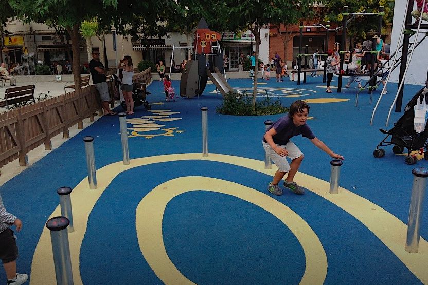 Smart playgrounds